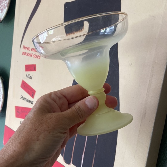 Vintage Blendo martini margarita glasses - Set 2 pink and yellow - Picture 2 of 9